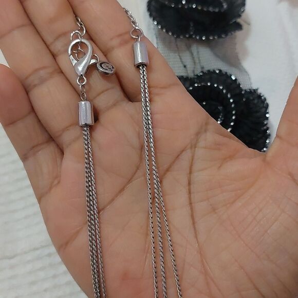 Vintage 1946 Triple Strands Layered Necklace Blue Cylinder Beads Silver Tone - Picture 6 of 7